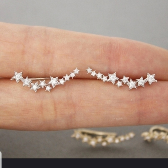 ⭐⭐Super Adorable Star Ear climbers⭐⭐ - Picture 3 of 5